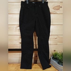 Old Navy Athletic Taper Never Fade Black Jeans